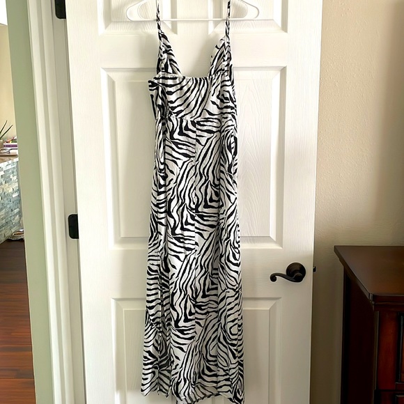 Zebra Maxi Dress New With Tags - Picture 4 of 6